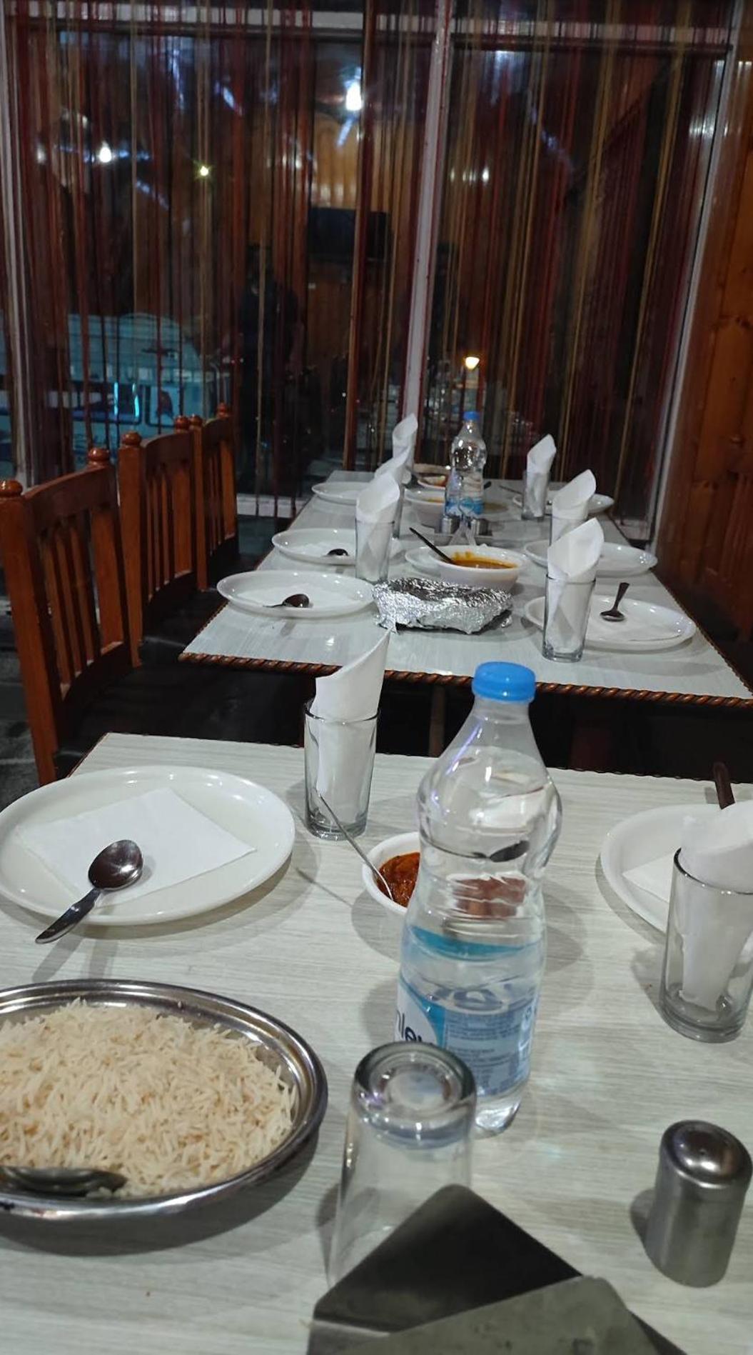 New Zum Zum Hotel & Restaurant Srīnagar Buitenkant foto
